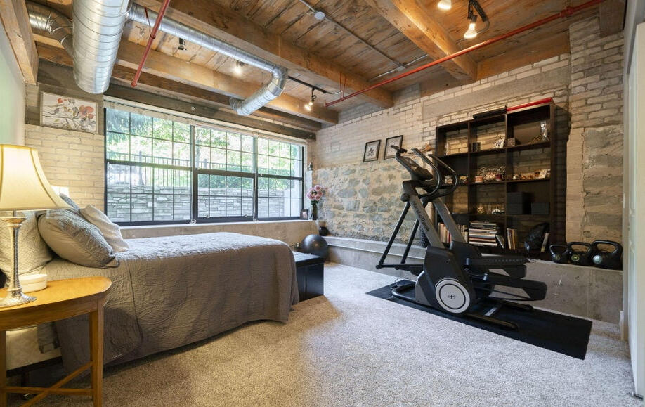 2nd Bedroom