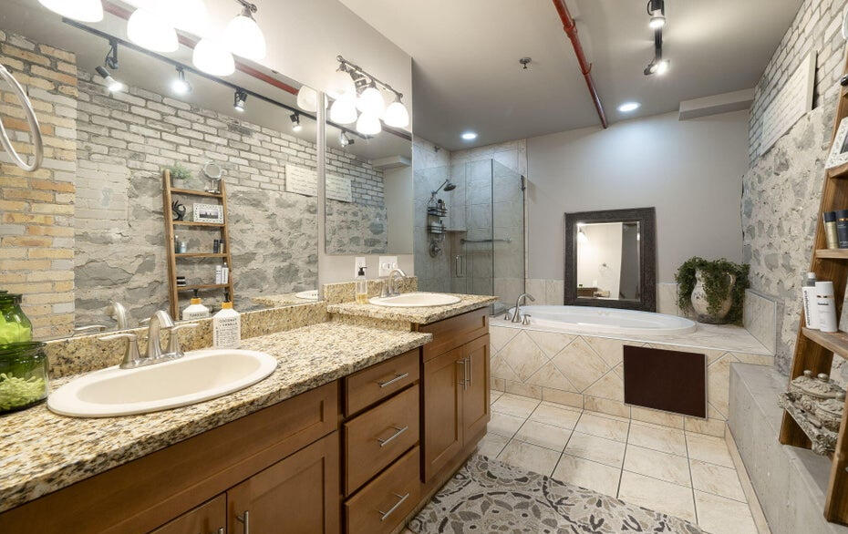 Full Bath